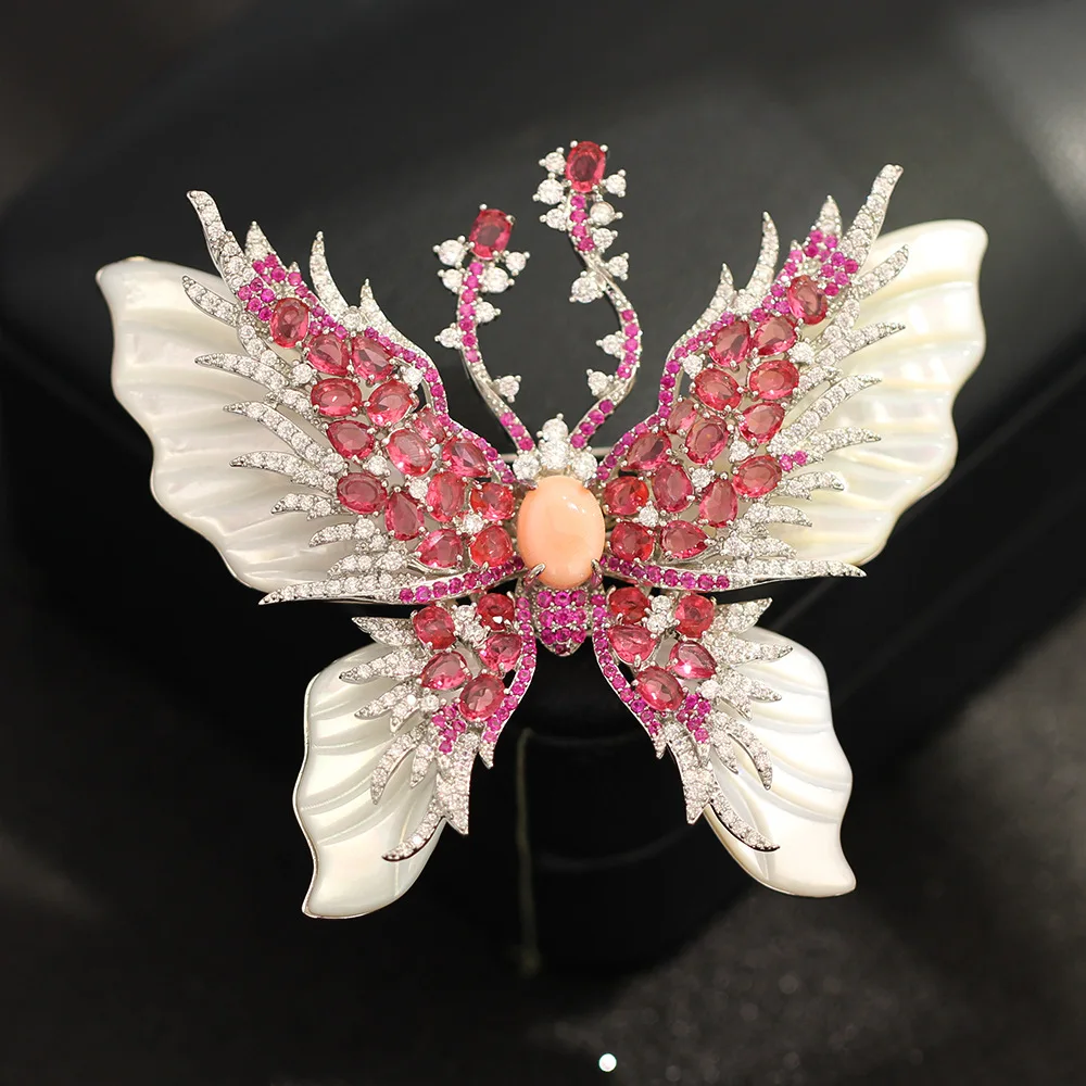 

Gorgeous Flame Butterfly Elegant Brooches Luxury Red Zircon Elegant Double Layer Natural Fritillaria Carving Pins Accessories