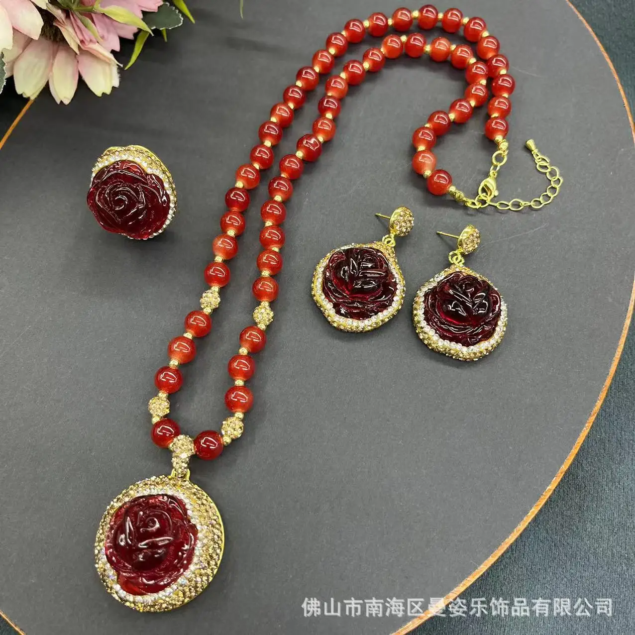 

Ore new peony beeswax red exquisite clay inlaid three-piece jewelry original design jewelry set