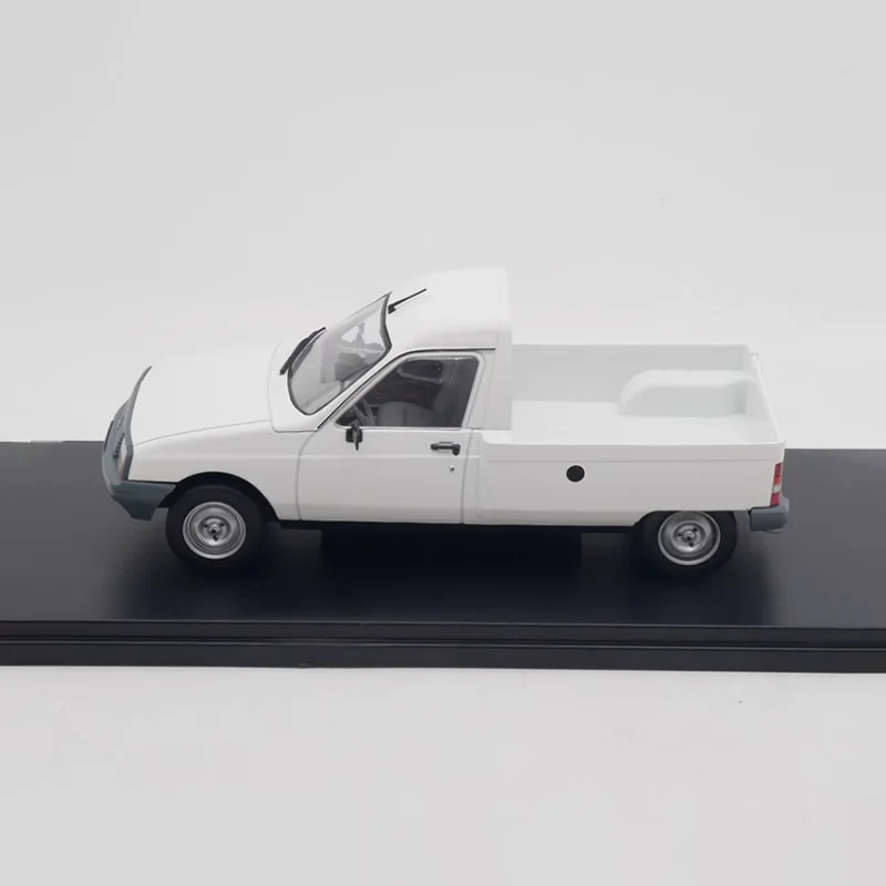 

IXO 1:24 Scale Alloy Citroen C15 GRUAU Classic Pickup Car Model Diecast Finished Product Simulation Toy Collection Static Model