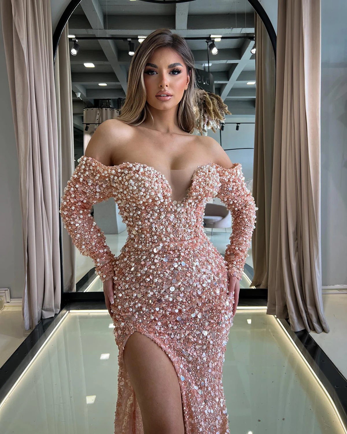 Glamorous Pink Mermaid Evening Dresses With Detachable Train Long Sleeve Pearls Party Dress Celebrity Custom Made Gowns