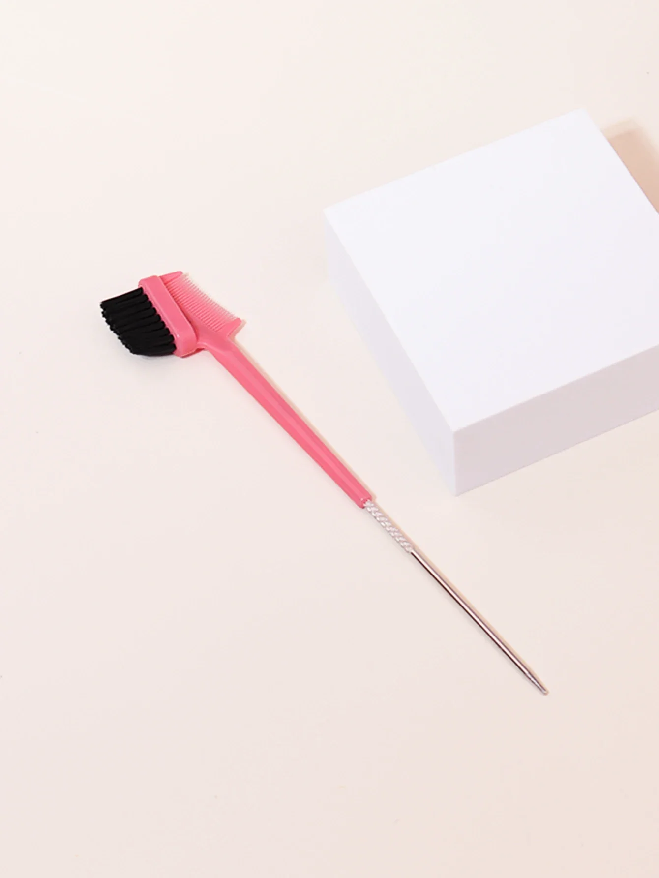 

Щетка для кромок волос со стальной иглой, расческа с двусторонней щеткой для контроля кромок, щетка для бровей из натуральной укладки волос, подходит для женщин