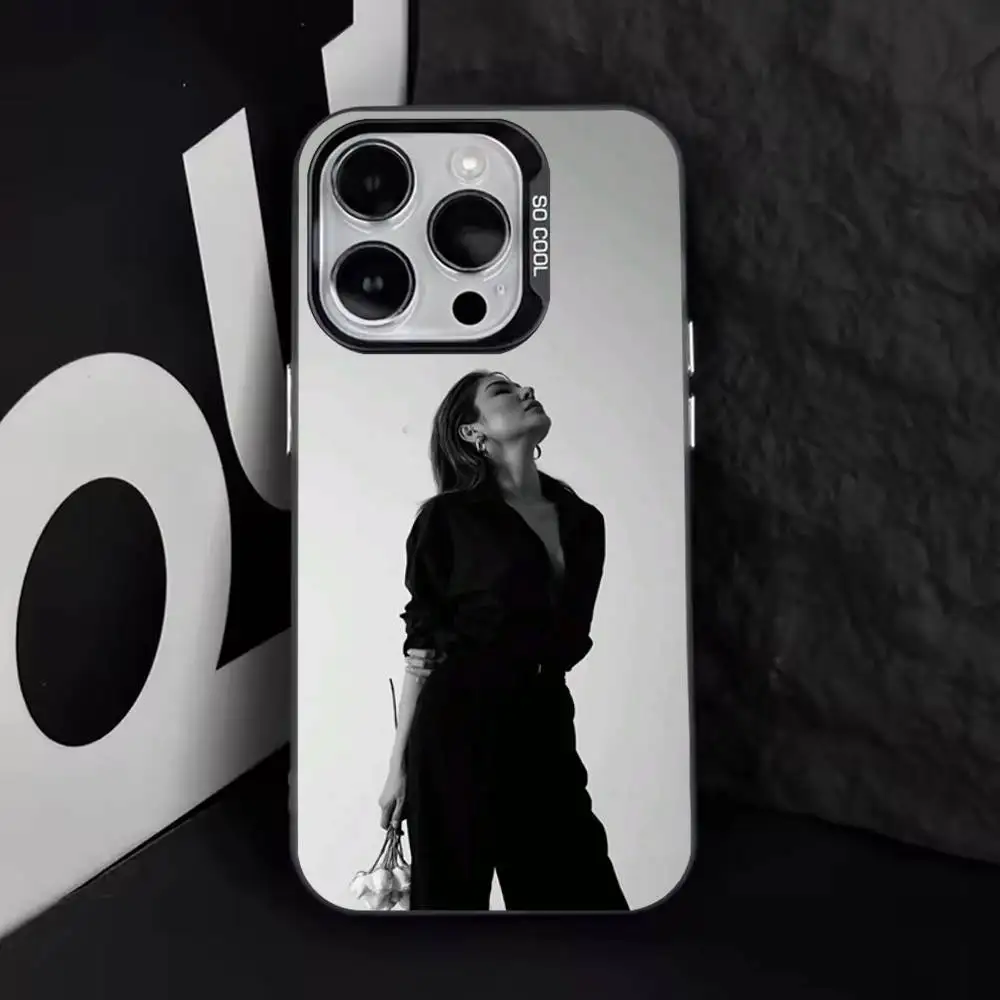 حافظة هاتف Peraya M-Malisorn Faye لهاتف iPhone 16,15,14,13,12,11,8,7,Pro,Max,Plus,Mini,XS,SE مضادة للسقوط باللون الأسود غير اللامع