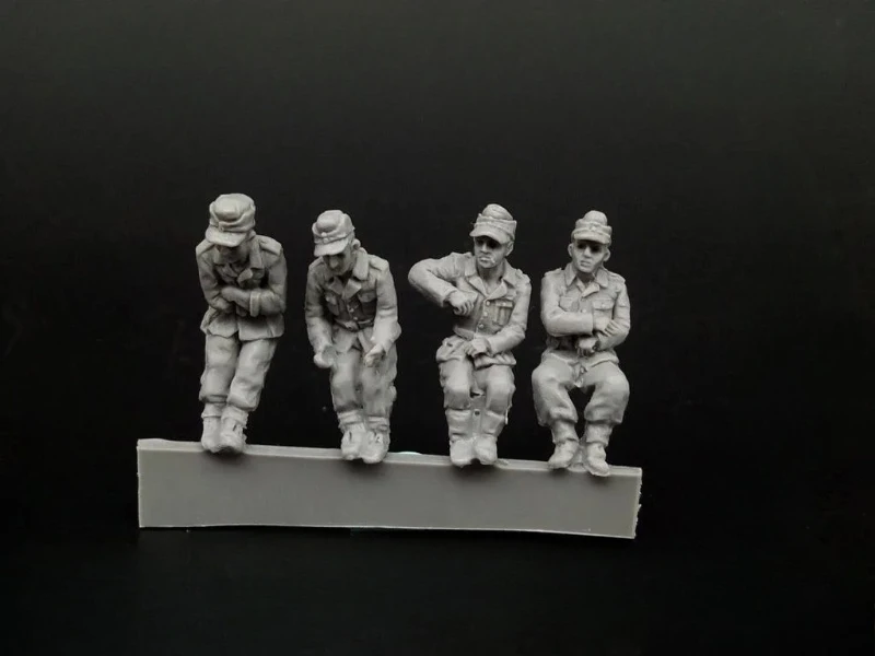 Kit de figurines en résine moulée sous pression, échelle 1/72, équipement de véhicule militaire allemand de la seconde guerre mondiale, 4 figurines non peintes