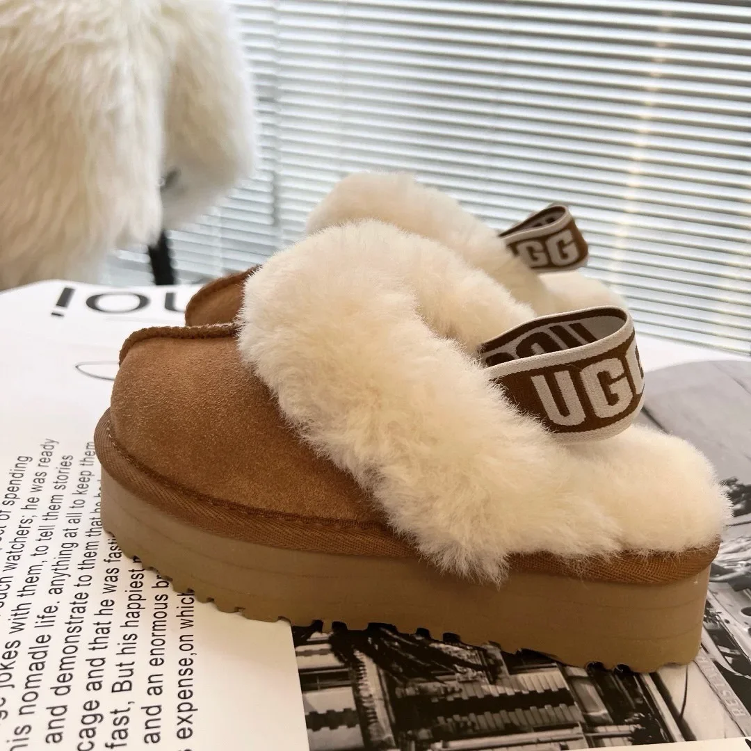 2025 New Wool slippers Fashionable Winter Shoes Flip flops Thick bottom Warmth Integrated sheepskin and fur women Snow boots