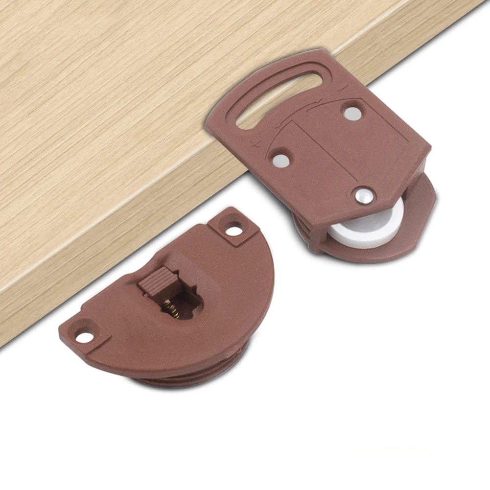 أسطوانة باب منزلقة مصنوعة من بلاستيك ABS مكونة من قطعتين من عجلة الطراز العتيق توفر عملية هادئة وسلسة للأثاث تأتي في مجموعة