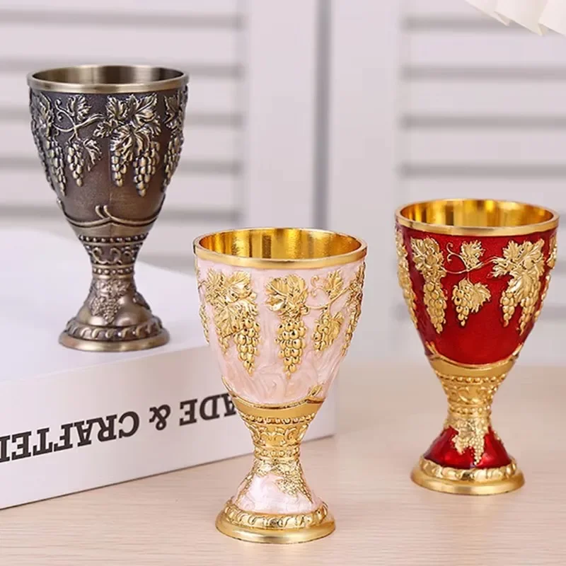 European Style Wine Glasses Vodka Goblet Red Liquor Glass Spirits Cup Retro Alloy Mini Wedding Chalices 30ml Drinkware Tableware