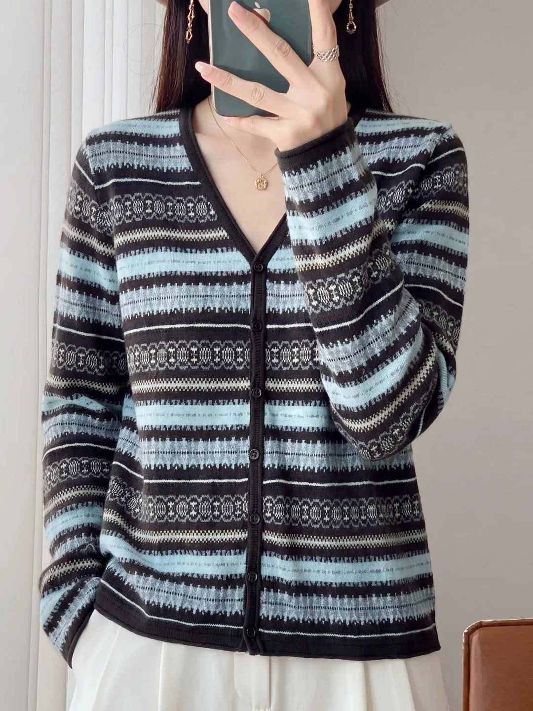 Retro Knitted Long Sleeve V-Neck Loose Cardigan Soft Striped Sweater Outerwear for Women Comfortable Fit Casual Style