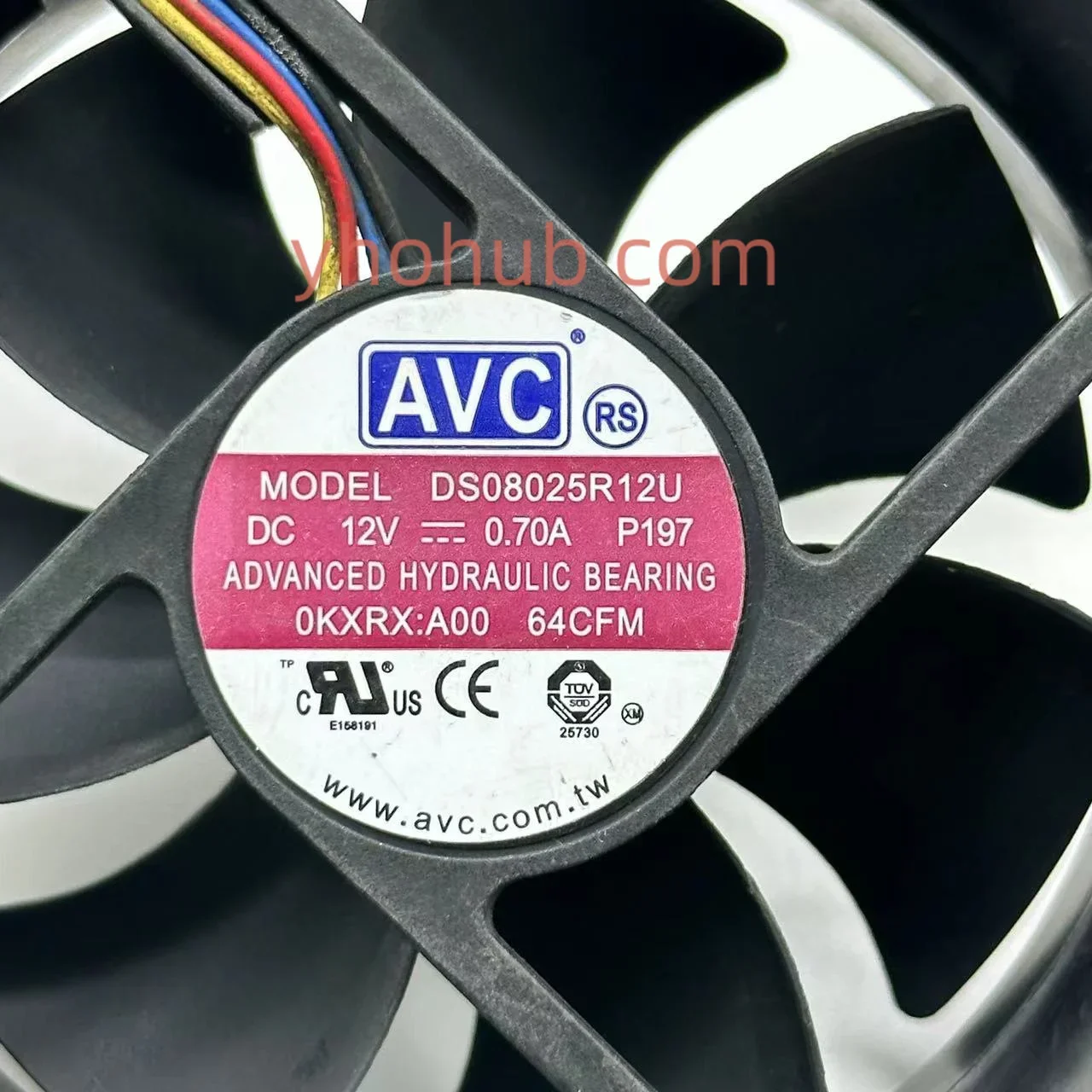 

AVC DS08025R12U P197 DC 12 В 0,70 А 4-проводной 80X80X25 мм Вентилятор охлаждения сервера