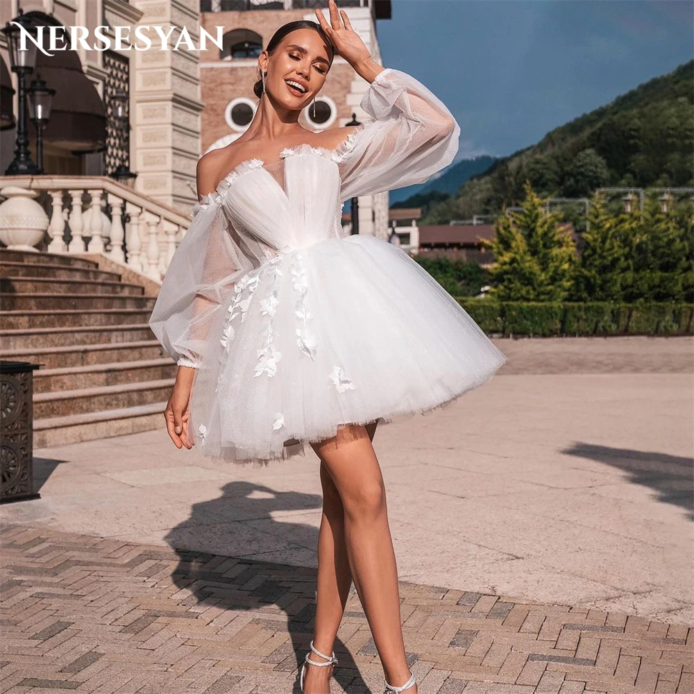 Nersesyan Bohemia Lace Wedding Dresses A-Line Ruched Off Shoulder Mini Puff Sleeves Bridal Gowns Backless Appliques Bride Dress