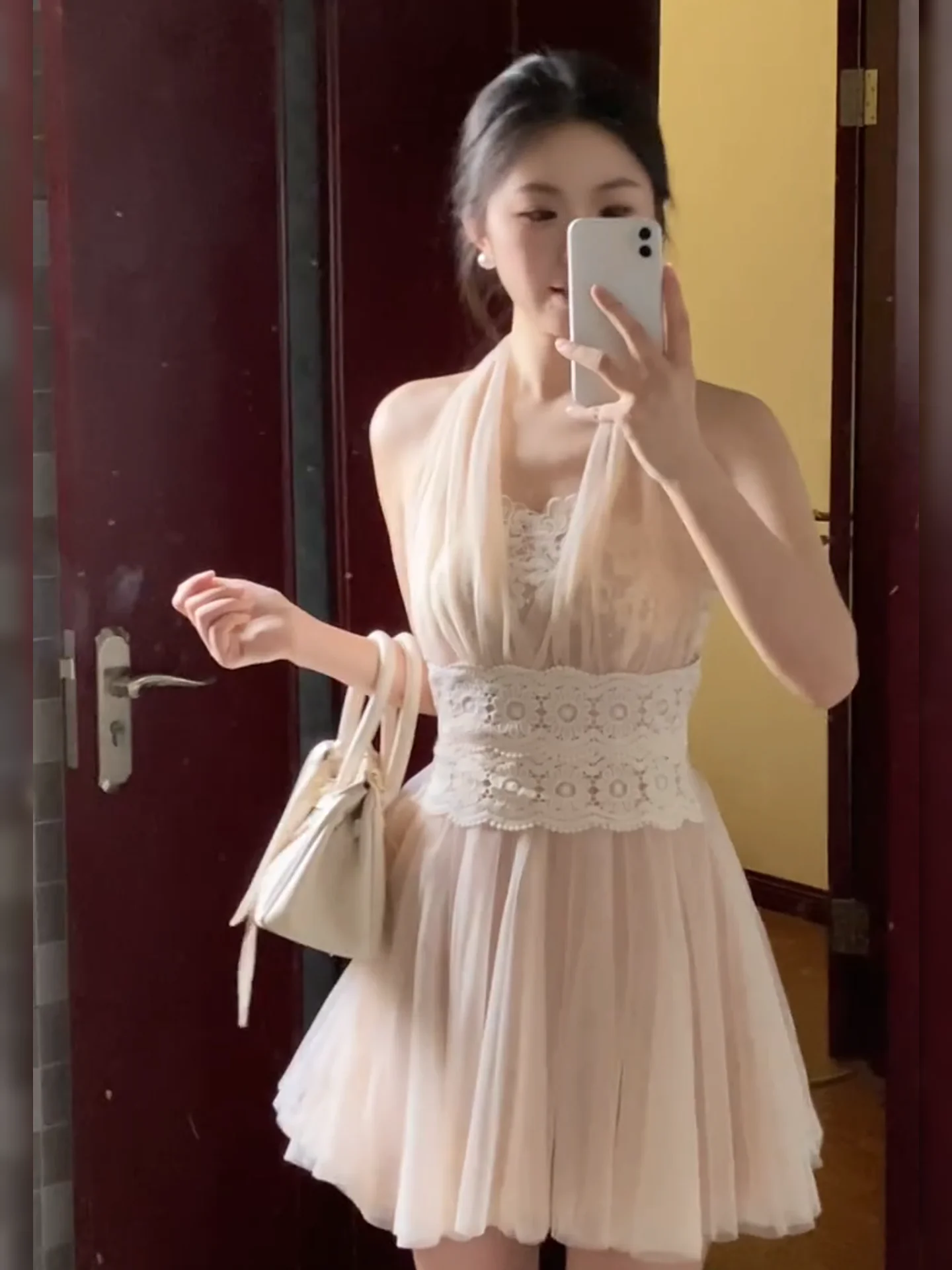 

Pure Desire Lace Mesh Puffy Short Skirt Women's Summer Gentle Waist Cinching A-Line Dress Multiple Wearings French Style Slim...