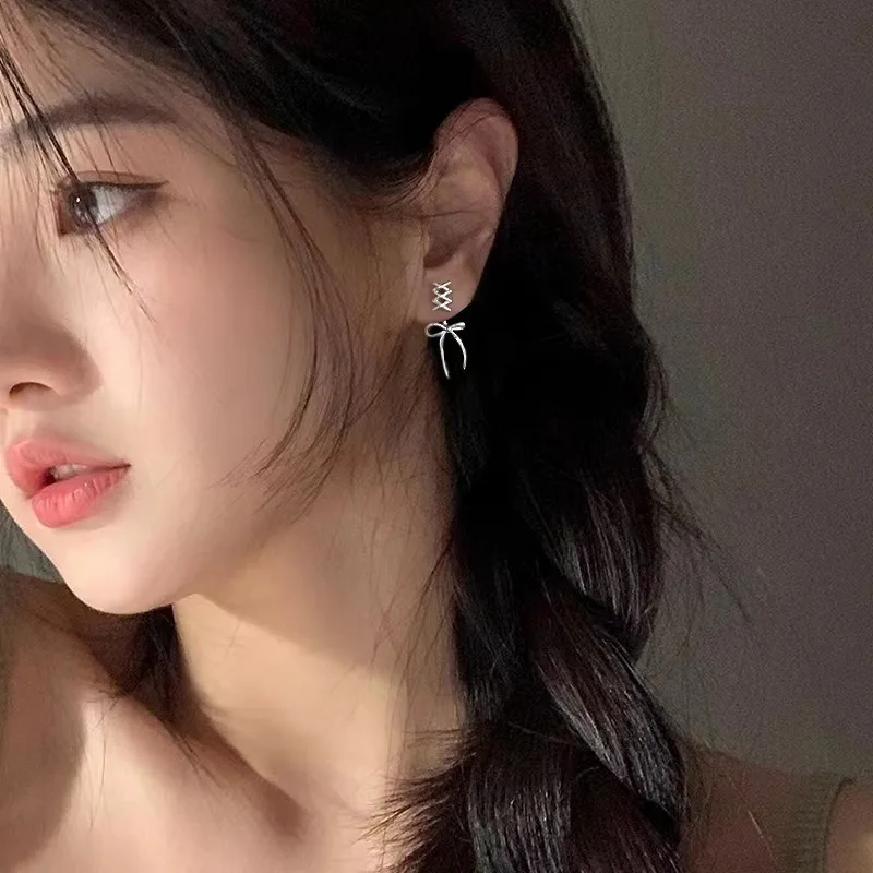 الحلو الطازجة ولطيفة فتاة حلوة نمط الفضة إبرة القوس الصليب الشريط وأقراط الأقراط تصميم الأقراط المتخصصة #4