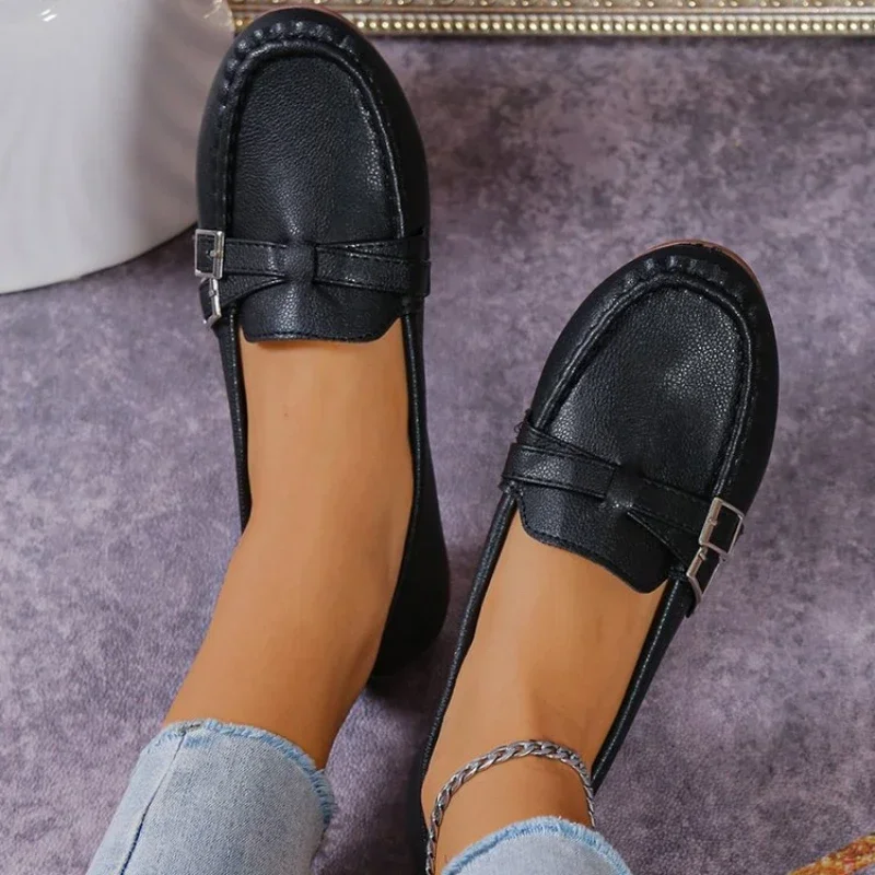 2024 New Fashion Spring And Autumn Women's Flat With Needle Buckle Shallow Mouth Round Head Casual Large Shoes 36-42