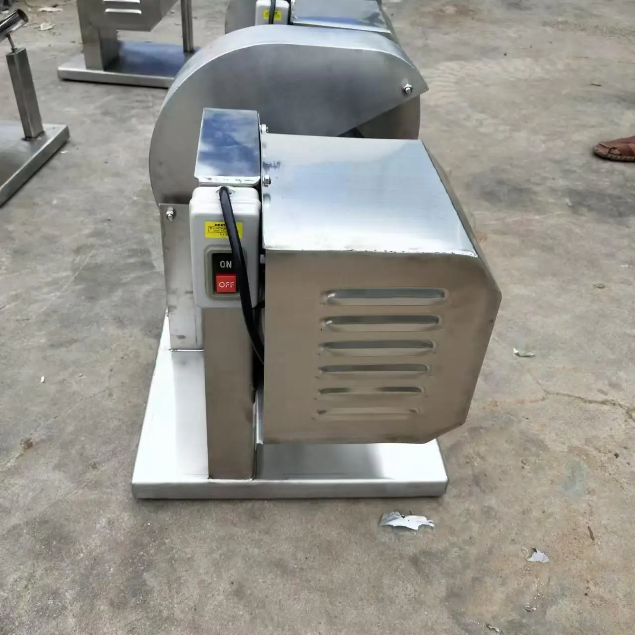 Chicken Feet Processing Machine Equipment For Splitting Chicken Feet Meat Processing Machinery
