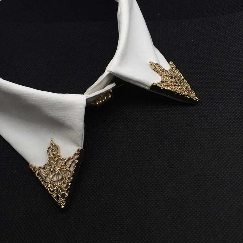 Fashion Exquisite Triangle Shirt Collar Pin Corner Badge Vintage Hollowed Out Crown Alloy Wedding Party Clothing Accessories