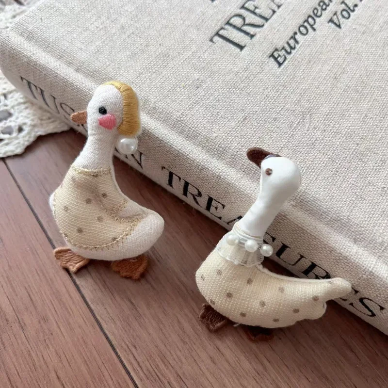 Premium Stuffed Fabric Cartoon Duck Plush Toy Hair Brooch Pin Handmade DIY for Bag Pendant Clothing Trim