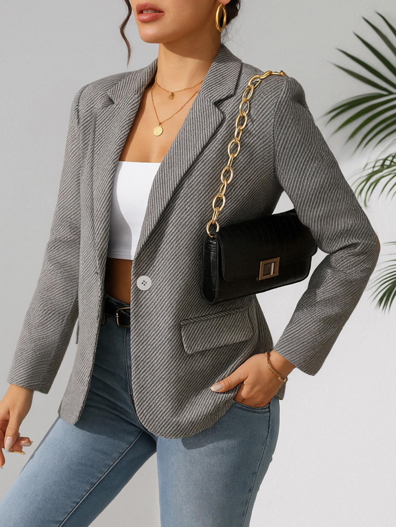 

Повседневный осенний костюм с длинными рукавами и прямыми рукавами. Стиль: подходит для доски. Модный женский верх.