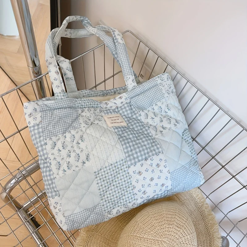 

Women's Floral Quilted Tote Bag, Lightweight Polyester Shopper with Flower Pattern for Shopping & Strolling