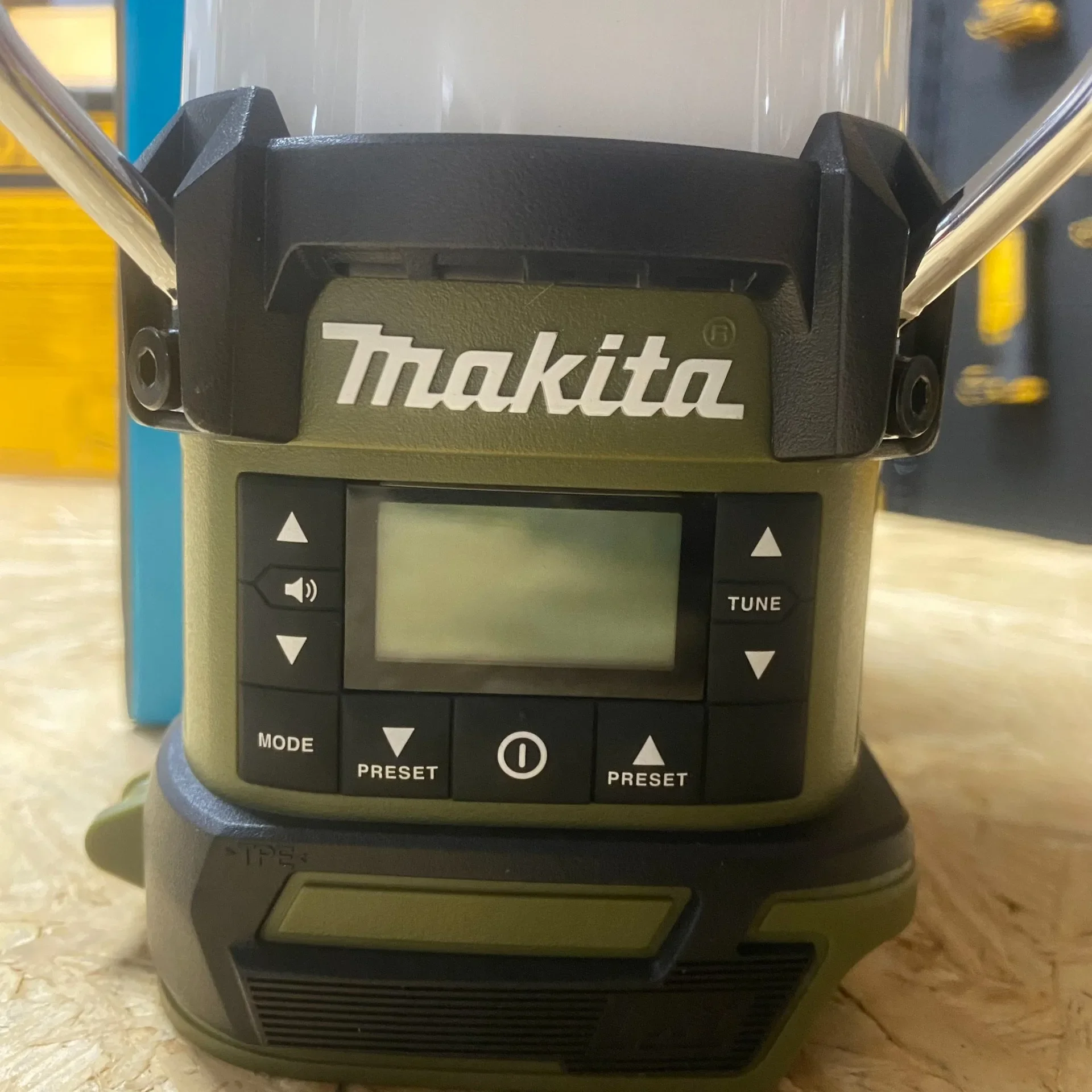 Makita DMR055 18V LXT AM/FM Radio Light - Body Only