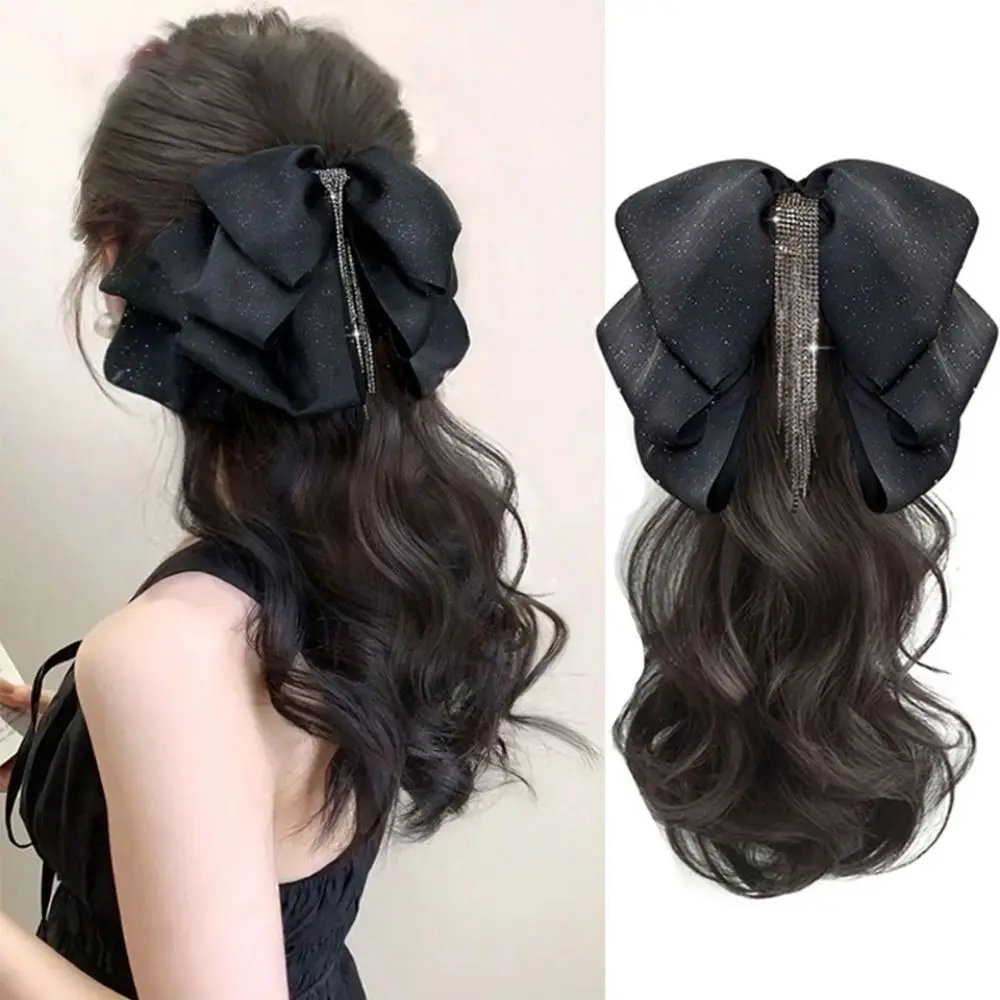 Tassel Bow Claw Clip Kucyk Temperament Lekko kręcone włosy Naturalne żaroodporne włókno chemiczne Peruka Kucyk