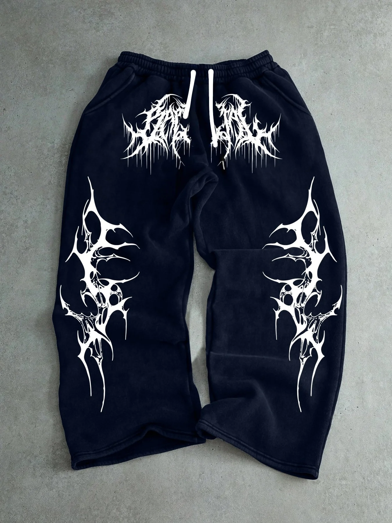 Herren Gothic Vertikale Grafik Weite Jogginghose mit Kordelzug Lose Gerade Baggy Y2K Dark Punk Streetwear Hose – Detail 5