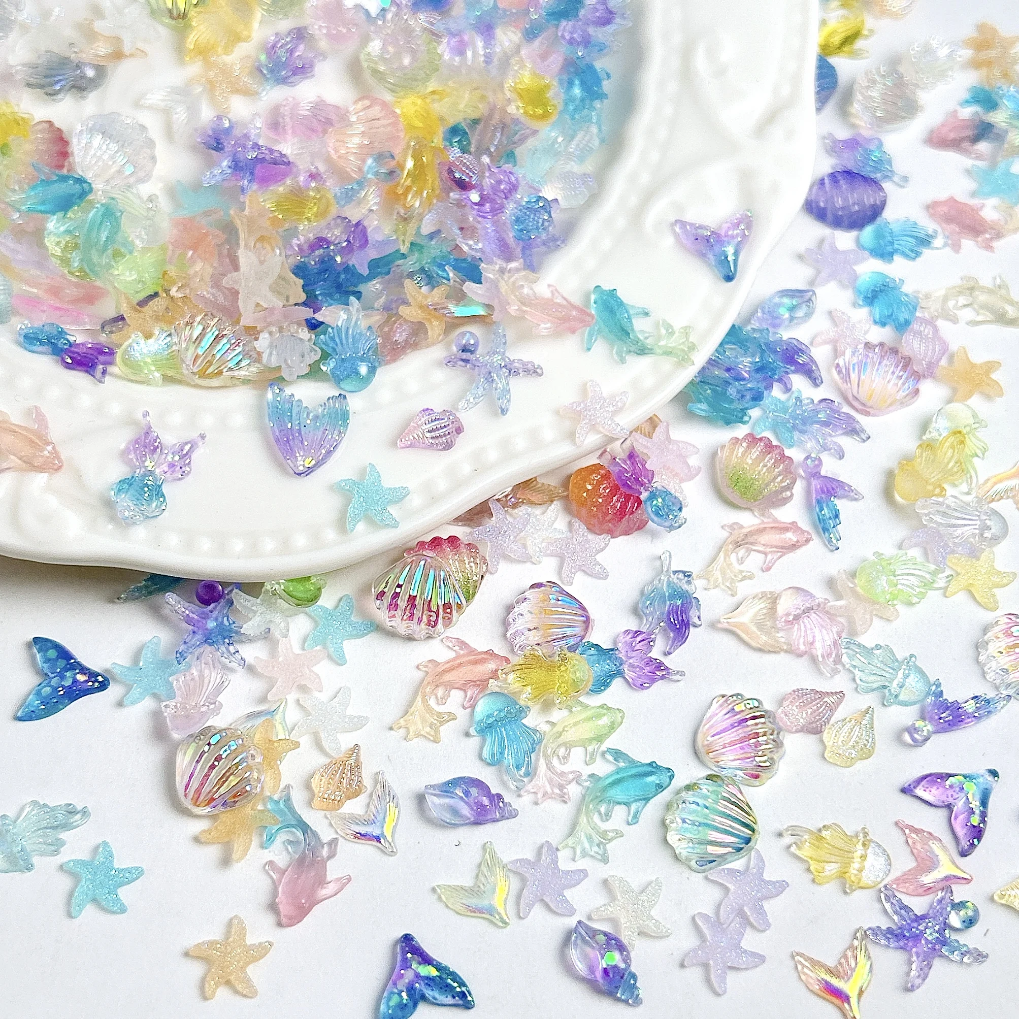 50 個 3D クリエイティブ模擬貝殻ネイルチャームカラフルな半透明クラゲオーシャンシリーズ樹脂ネイルアートデコレーション DIY