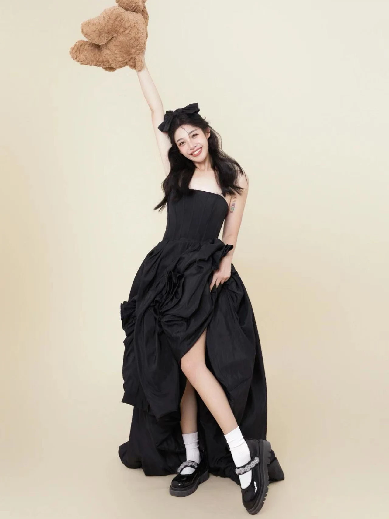 

Sweet Black Strapless Dress Photography Studio New Style Korean Magazine Sweet Girl Atmosphere Sensation Art Photo Clothing