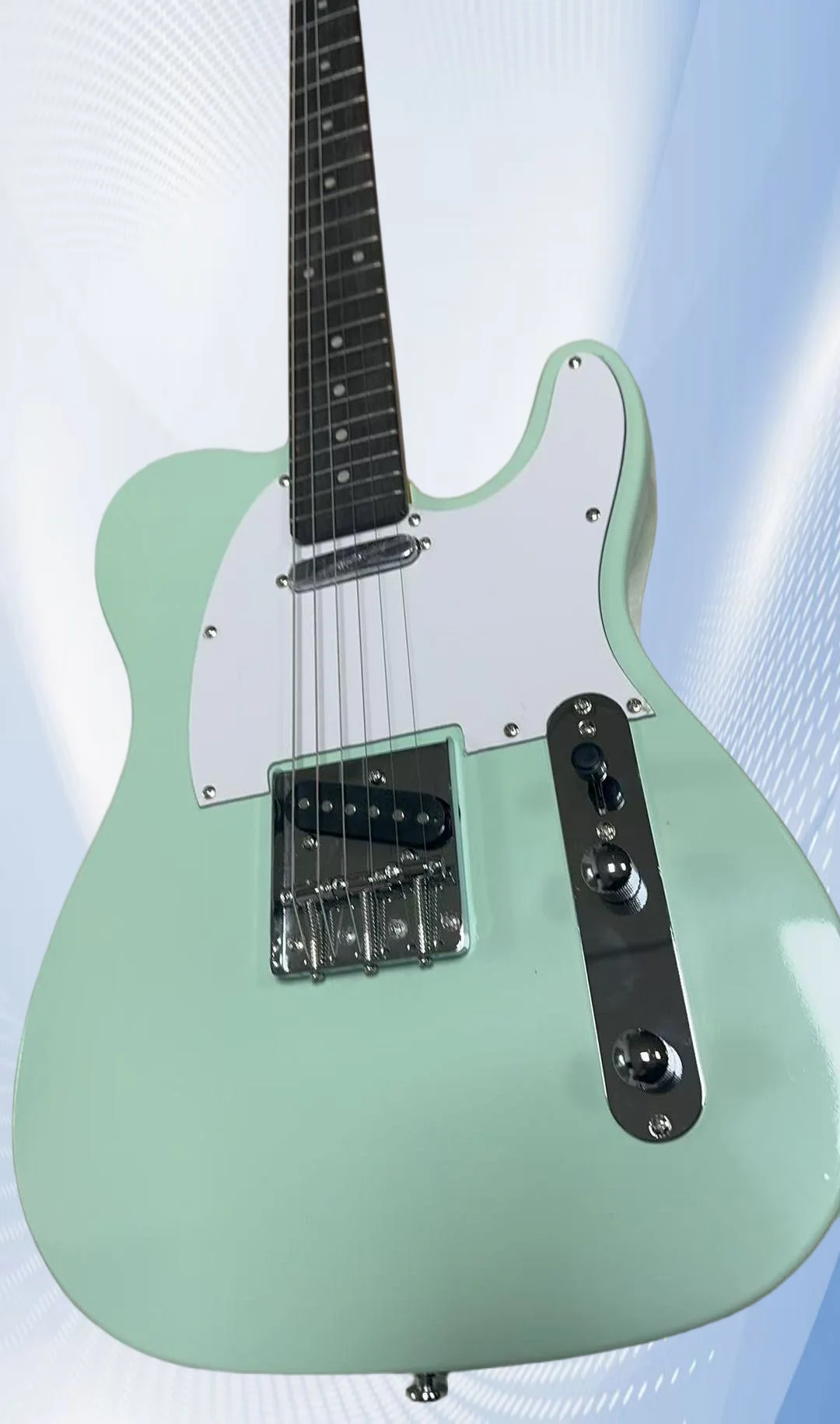 2025 Guitar Rosewood Fingerboard Surf Green Color Chrome Hardware High Quality