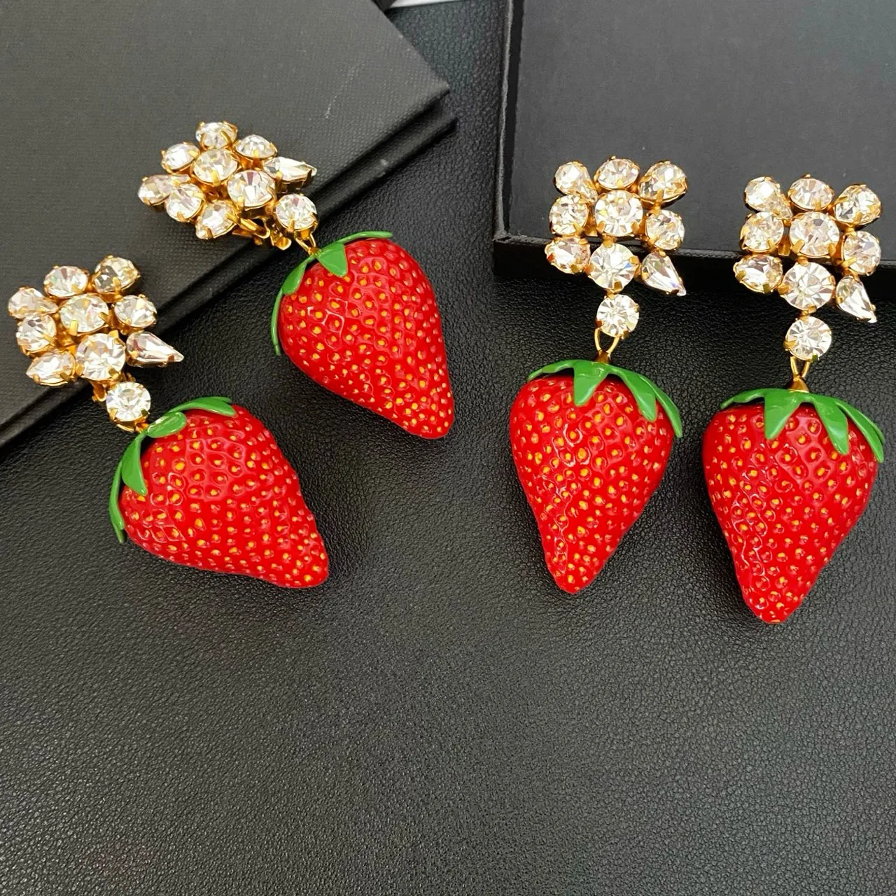 new-jewelry-accessories-vintage-style-large-red-heart-shaped-strawberry-crystal-earrings-for-women's-parties-gifts