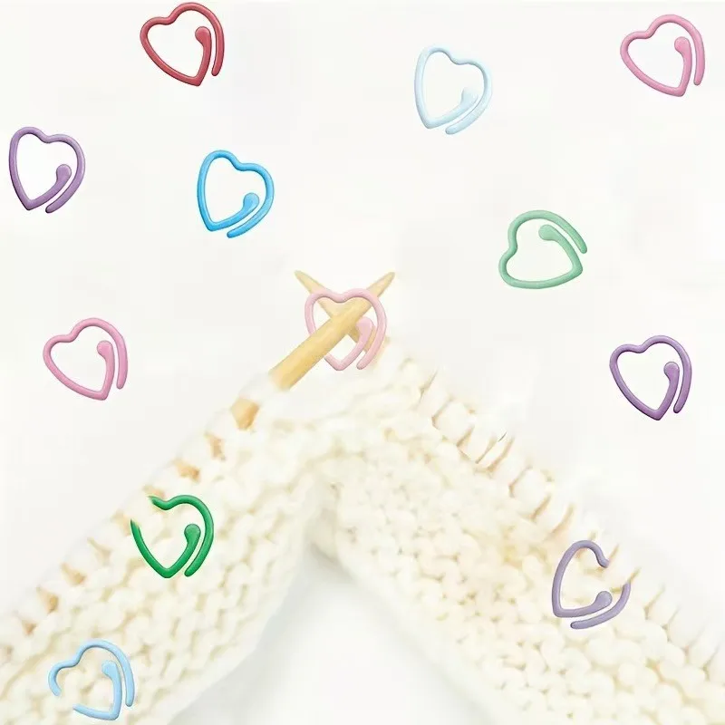 30-teiliges Häkelnadel-Set mit Stricknadeln, Schlaufen, farbigen Markierungsschnallen und herzförmigen Farbmarkierungen aus Metall – Craft Essential