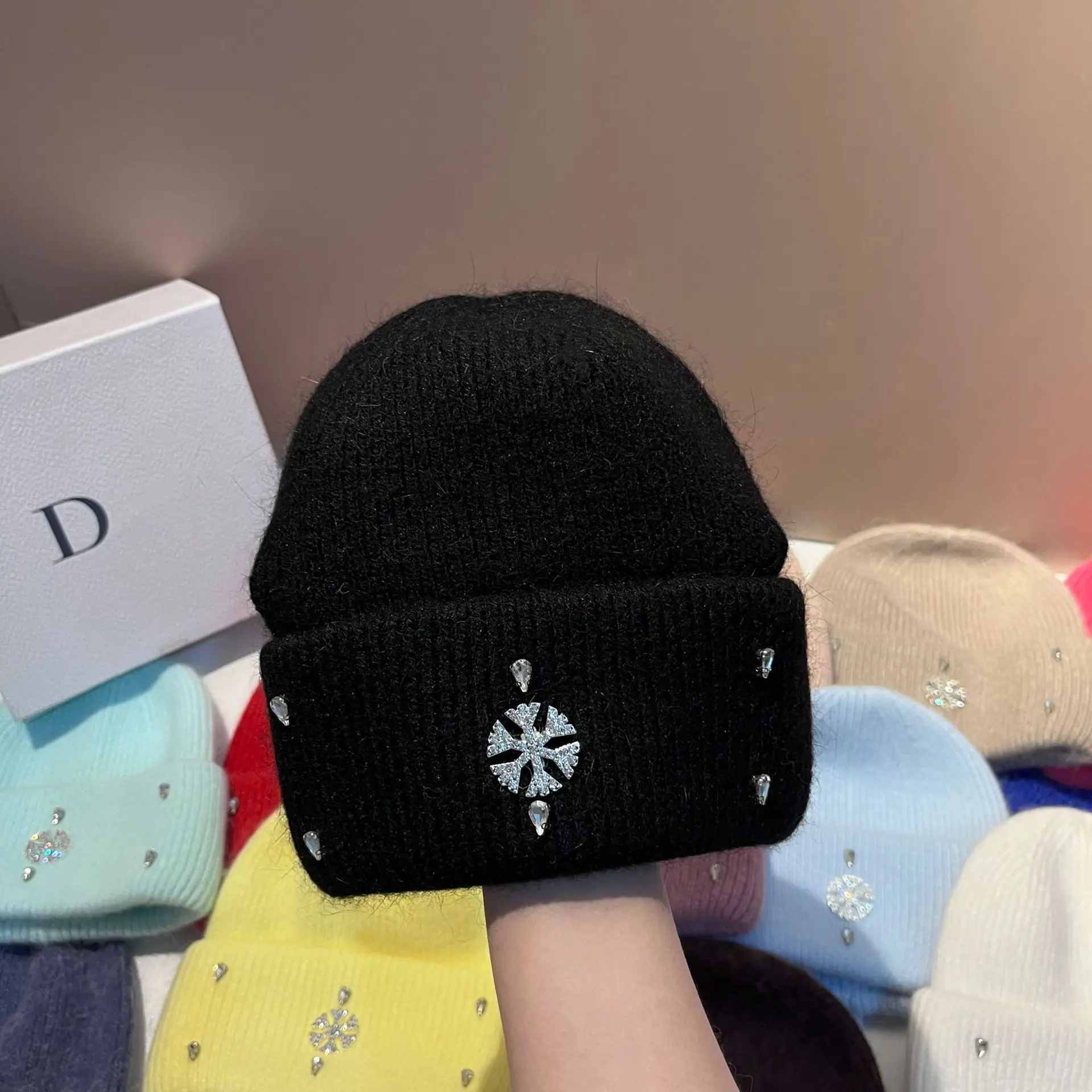Winter Keep Warm Snowflake Rabbit Fur Knitted Caps Women's Fashionable Water Droplet Studded Diamond Ear Protection Pullover Hat