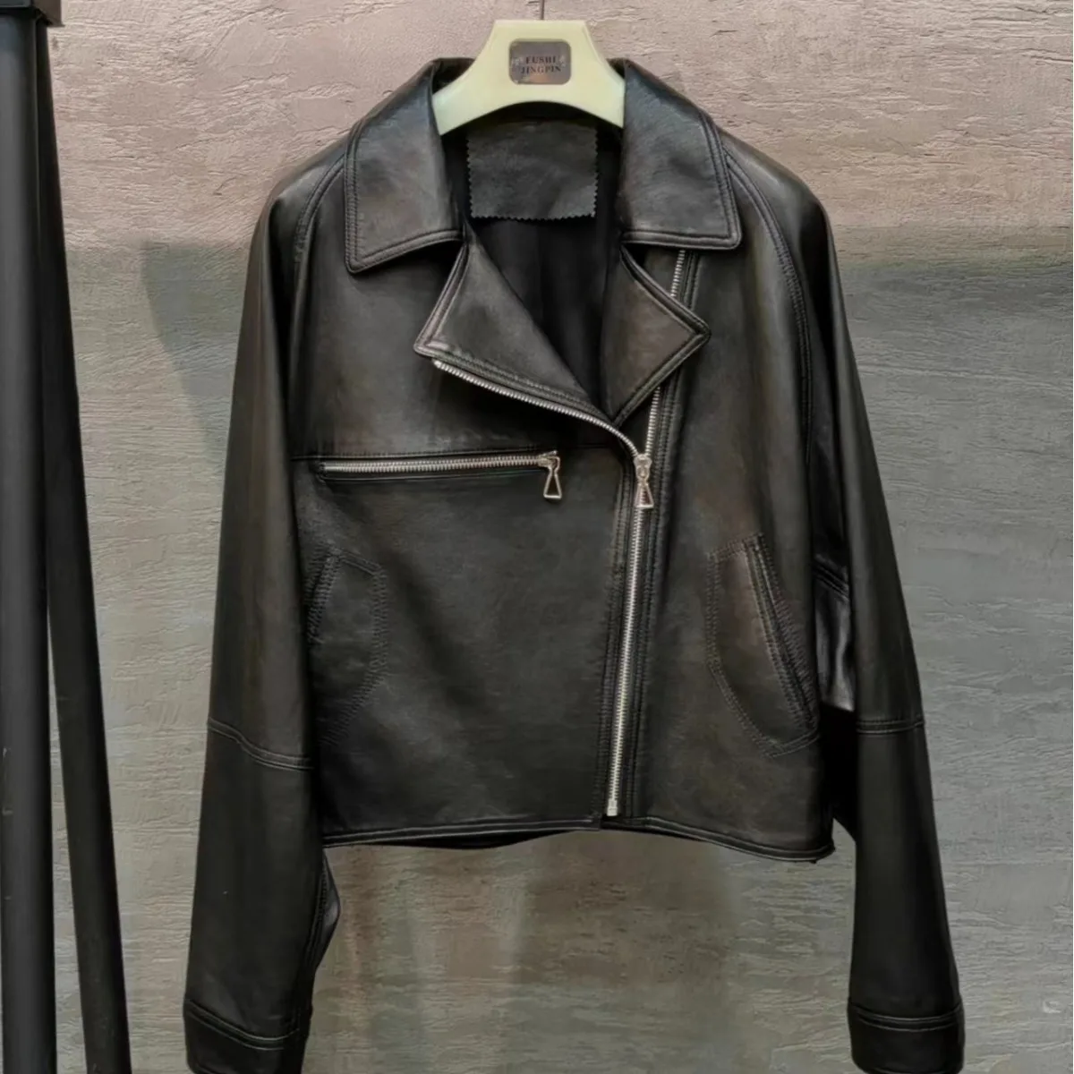 

2024 new small motorcycle genuine leather jacket for women's fashion short style semi vegetable tanned sheep skin Korean version