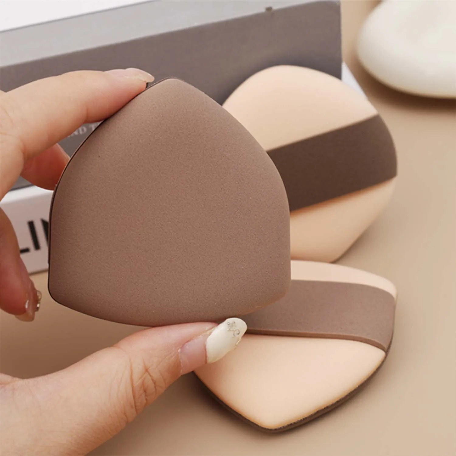 Triangle Design Sponge Powder Puff Double-sided Wet and Dry Use Cosmetic Puff Evenly Apply Foundation Easy To Clean Makeup Tools