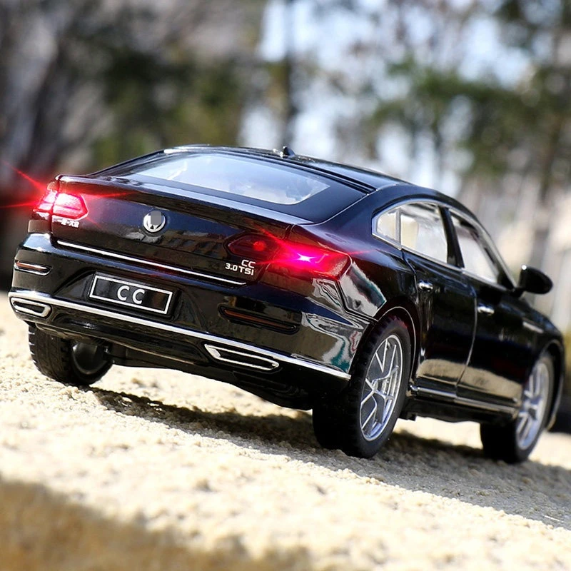 

Масштабная модель автомобиля 1:32 CC Coupe из сплава, имитация, со звуком и светом, коллекционная игрушка, подарок