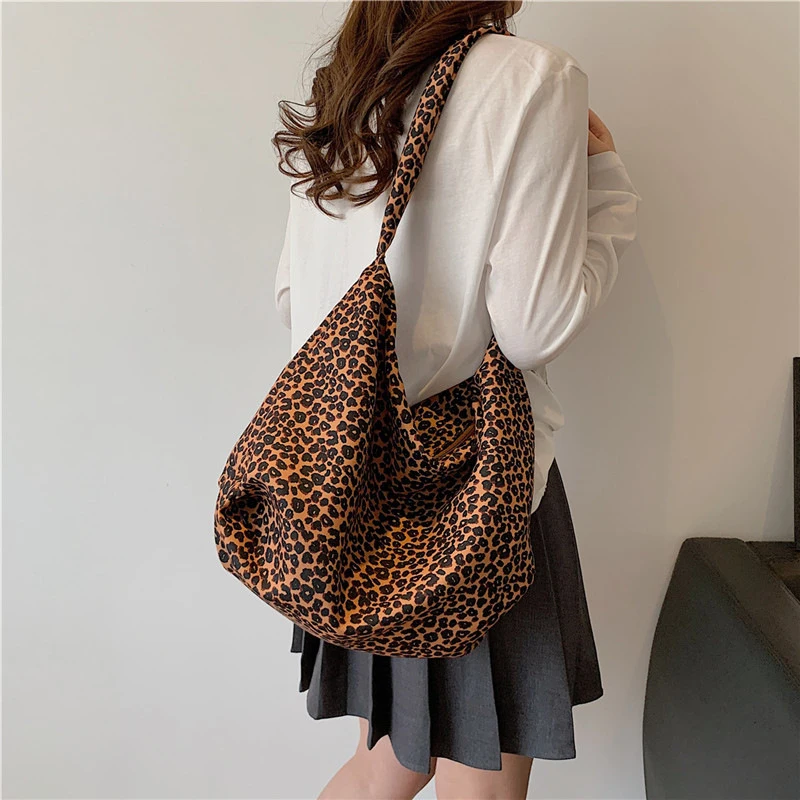 

Women Canvas Tote Bag Japanese Minimalist Dumpling Shape Shoulder Bag Multicolor Large Capacity Crossbody Bag Trendy Casual Bag
