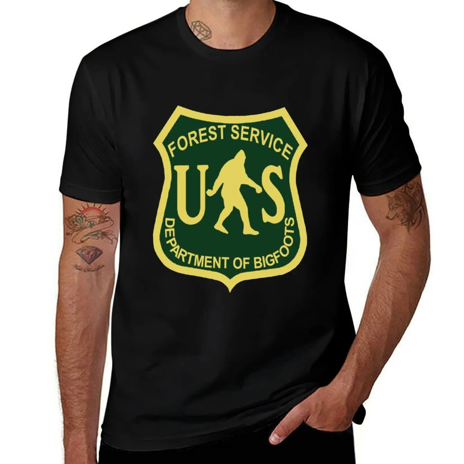 US Forest Service Bigfoot T-Shirt Holiday Outdoor T-Shirt