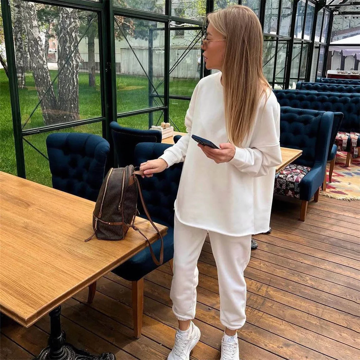 

Autumn Winter Women's Comfortable Sports Suit Casual O-neck Long-sleeved Pullover And Trousers Warm Two-piece Women Fashion Suit
