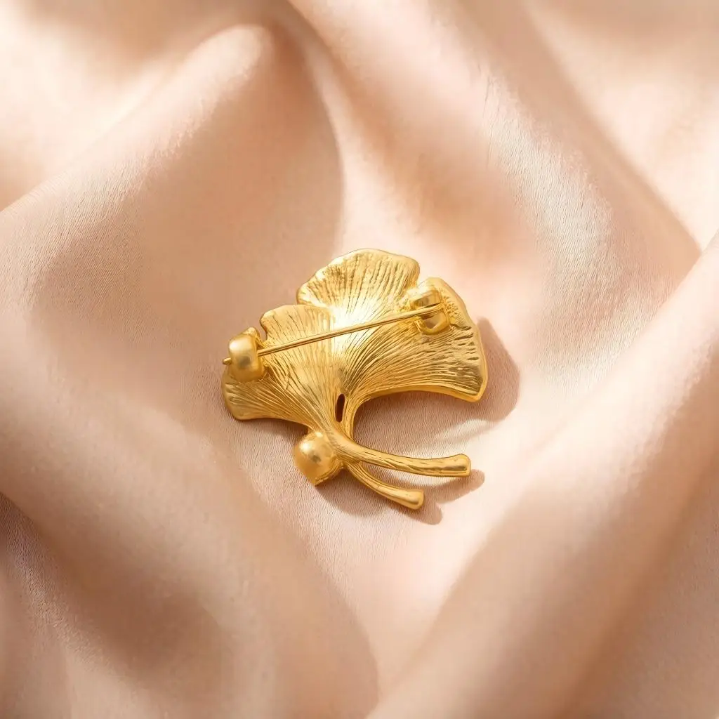 Autumn Knows Its Arrival with the Falling Leaves｜Handmade Ginkgo Leaf Brooch, High-End and Unique Design