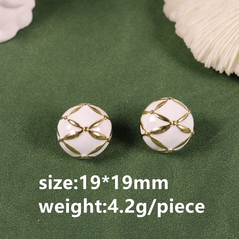 White Enamel Earrings Stud Heart Triangle Flower Brincos Jewelry Vintage Modern Accessories
