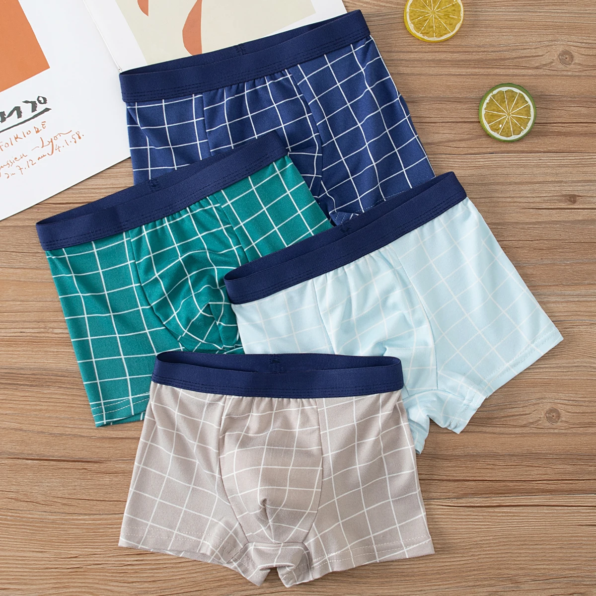 4/8-teiliges Set mit karierten Kinderunterhosen für alle Jahreszeiten, bequeme viereckige Hosen, gestreifte Freizeithosen für Jungen, lässige Shorts für zu Hause.