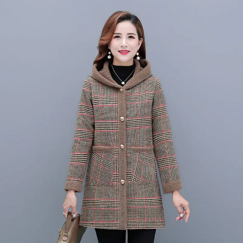 2022 winter plaid printing plush jacket foreign style warm and cold-proof mother women's clothing splicing trench coat versatile