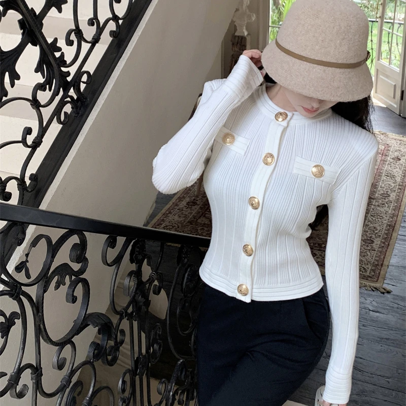 Matakawa krótkie swetry rozpinane jednolita, jesienno-zimowa koreańska moda Vintage damskie swetry guziki elegancki szykowny słodki Sueter Mujer