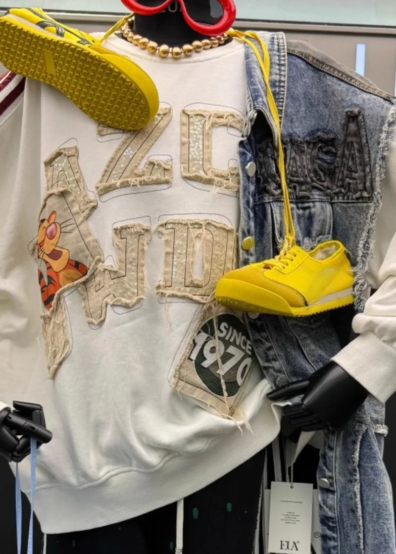 Sweet Fashion Heavy Embroidery Letter Sweatshirt Ladies Trendy Loose Design Top Ins Style 2025 Autumn New Pullover Harajuku Coat