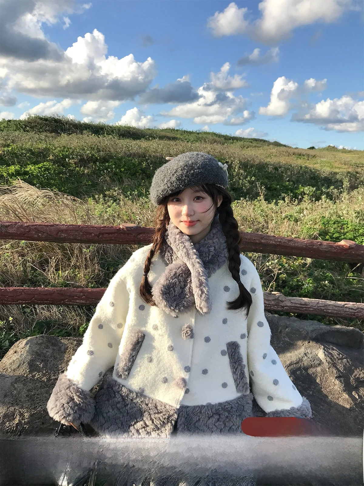 

Утепленная хлопковая куртка для женщин: теплая, пушистая, мягкая плюшевая верхняя одежда, милая, стандартная, с длинными рукавами, на одной пуговице