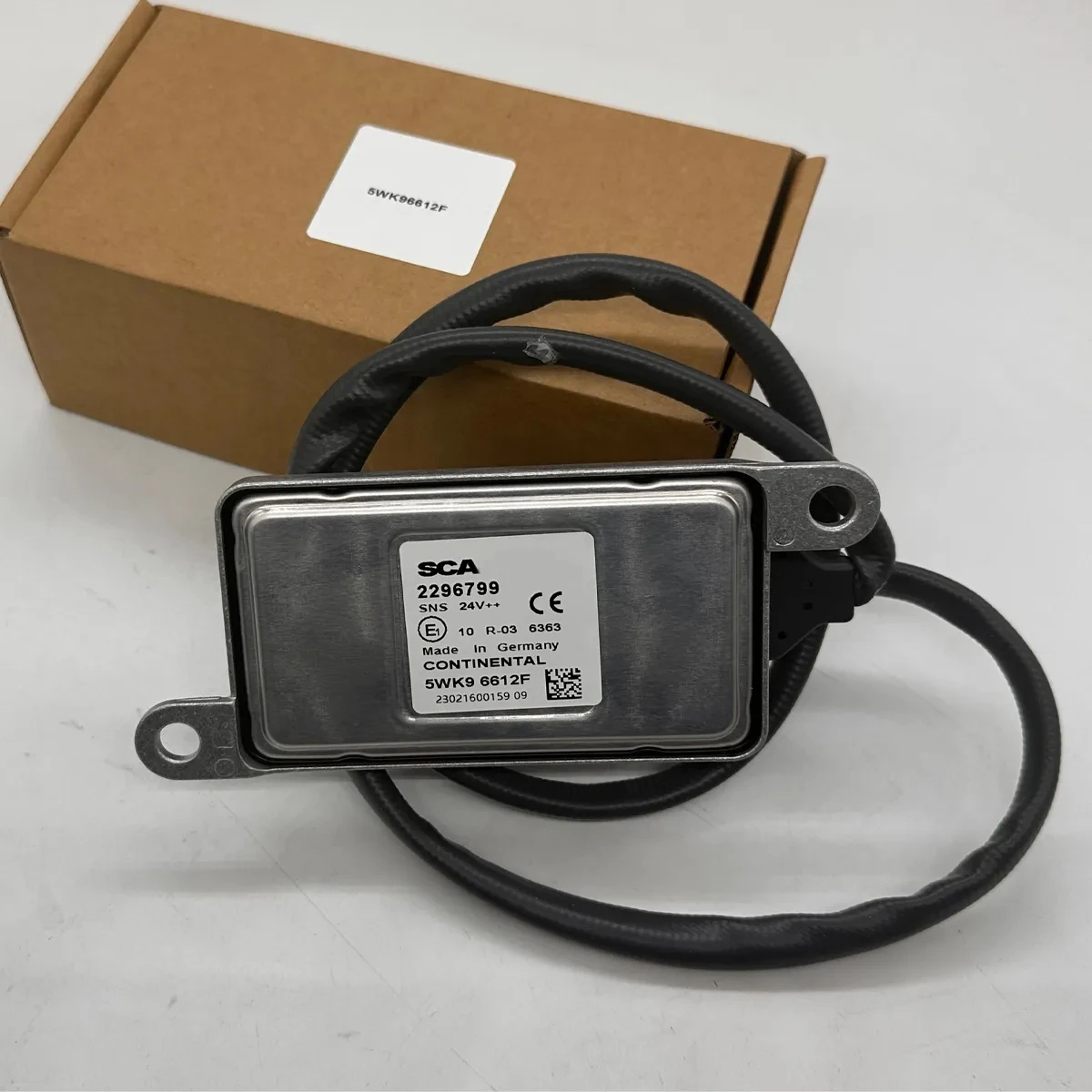 Made in Germany CONTINENTAL 2296799 5WK96612F 2020691 2247379 5WK96612D Nitrogen Sensor NOX Sensor 24V For Scania Engine Spare