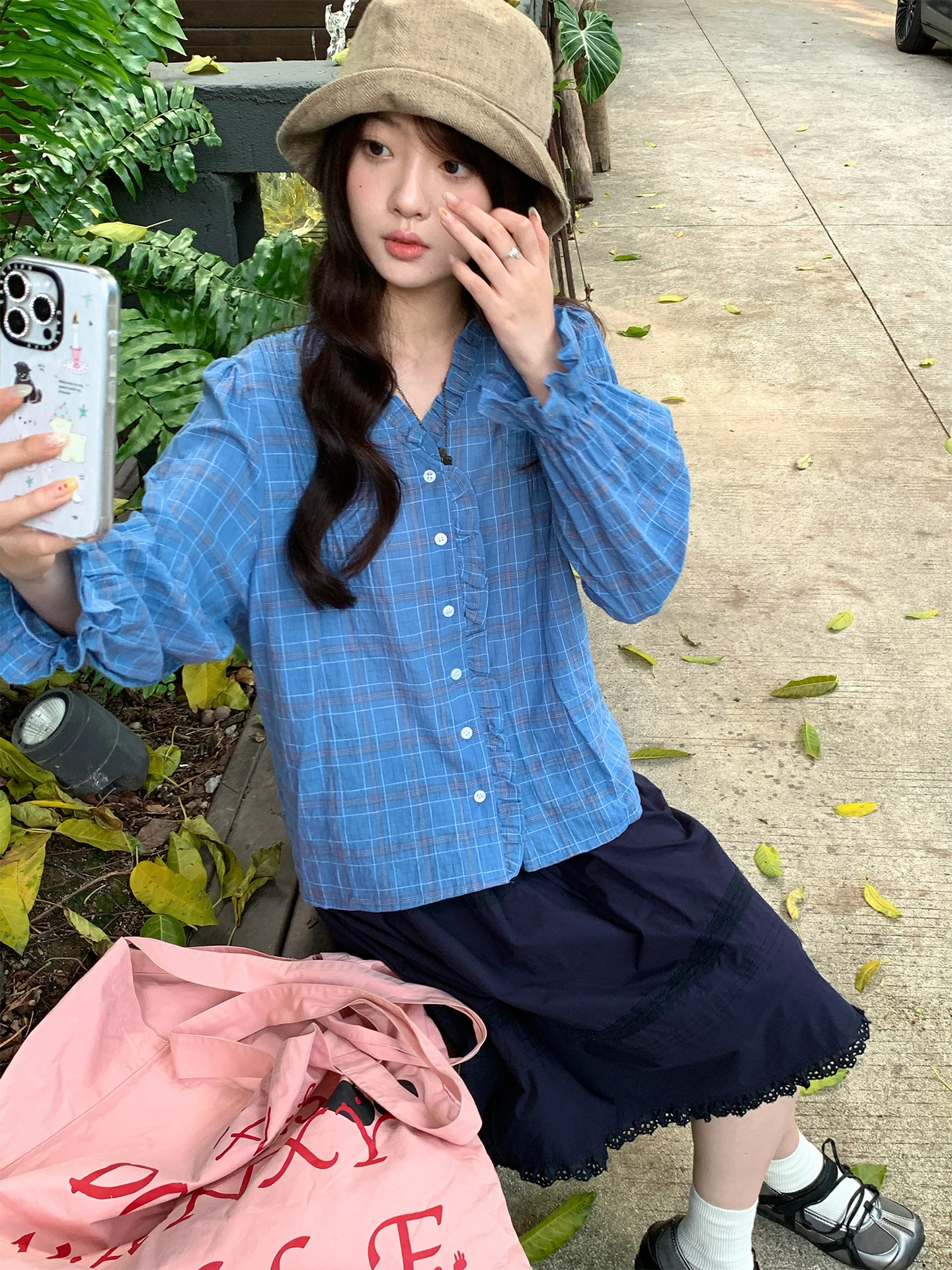 

Retro V-neck Hollyii Korean Style Long Sleeve Shirt Women's Spring 2026 Floral Lace Trim Plaid Top Breathable Loose Fit