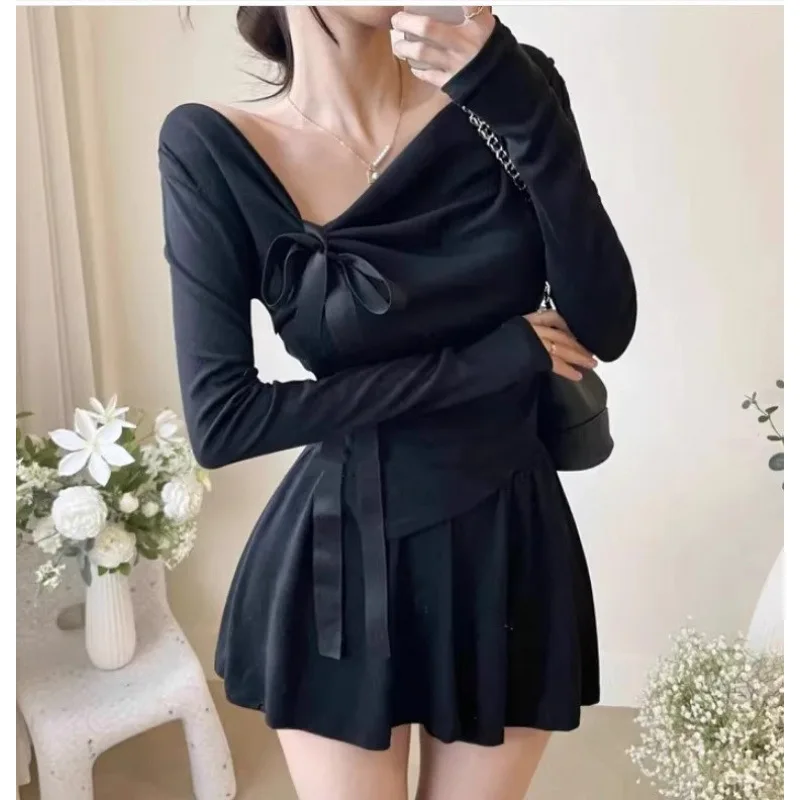 Korean Version New Skew Collar Off Shoulder Long Sleeve T-shirt+high Waisted Pleated Skirt Two Piece Set