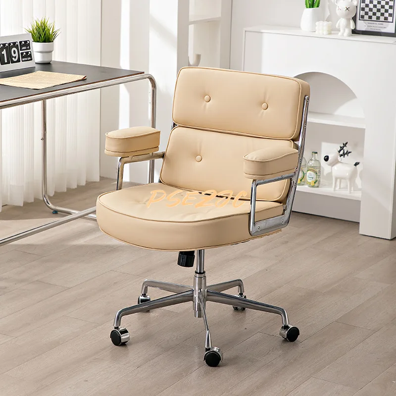 A Minimalist Style Office Chair, Comfortable To Sit in For Long Periods of Time, with A Raised Backrest for Home Computer Chairs