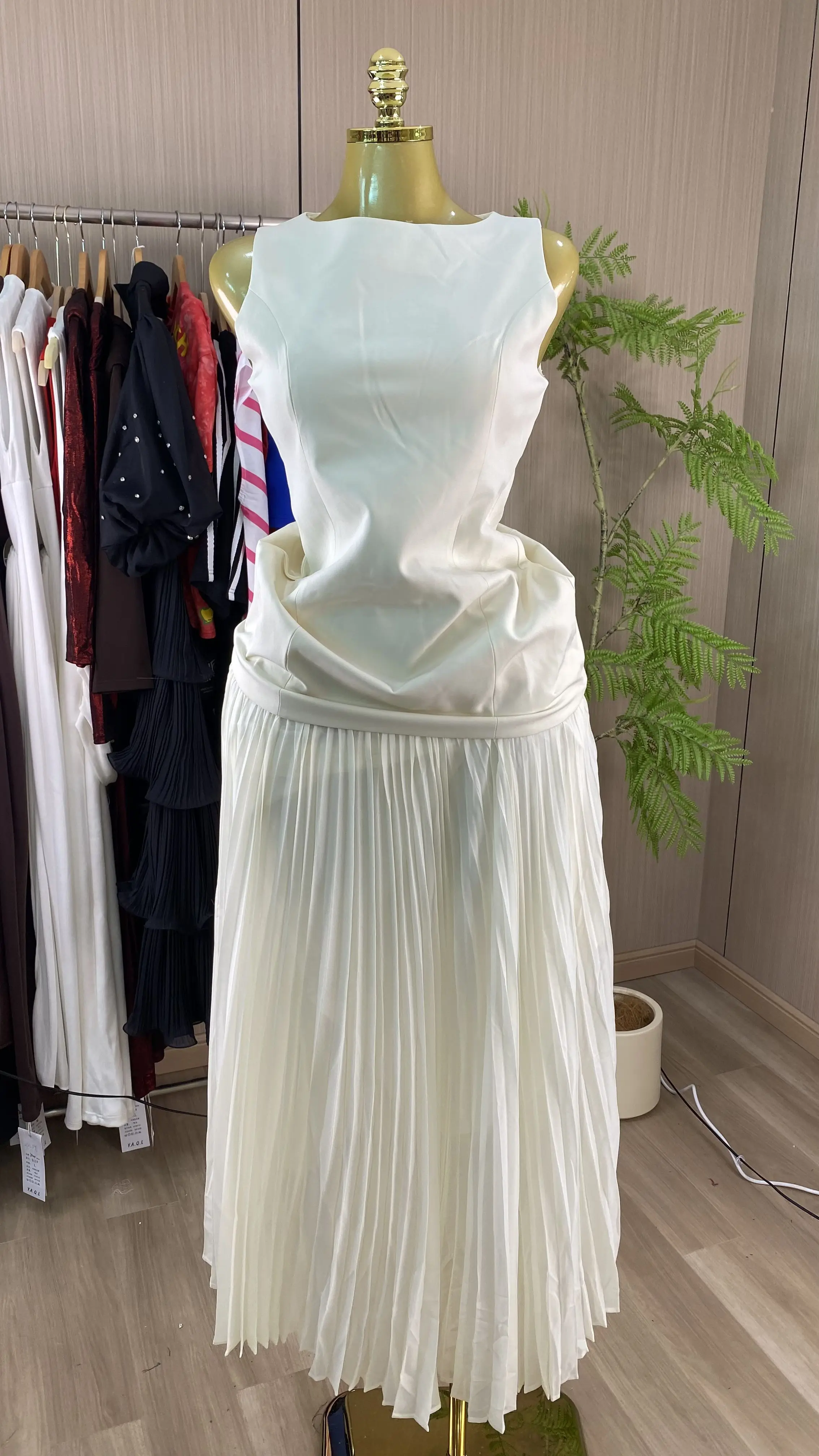 Elegant, Sexy, and Form-Fitting Women's Pleated Party Dress  Elegant Long Evening Gown-GZXX928