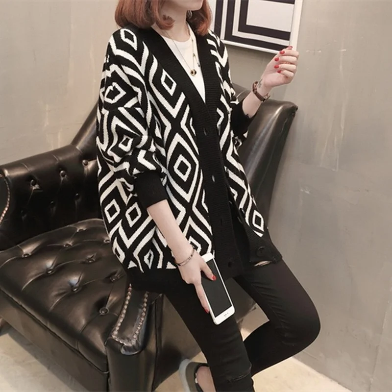 Women Sweater Cardigans  Casual V Neck Long Sleeve Oversized Loose Plaid Buttons Knitted Tops Winter Female Sweater Outwear