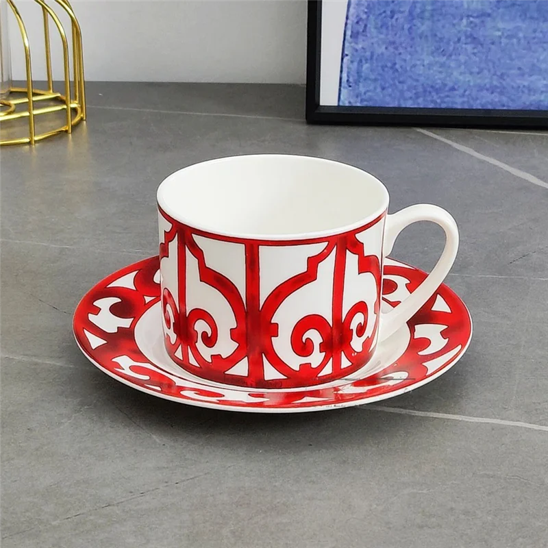 ABKY-Coffee Cup And Plate Set Court Bone China Afternoon Tea Cup Coffee Cups And Saucers Luxury Couple Home Cup And Plate